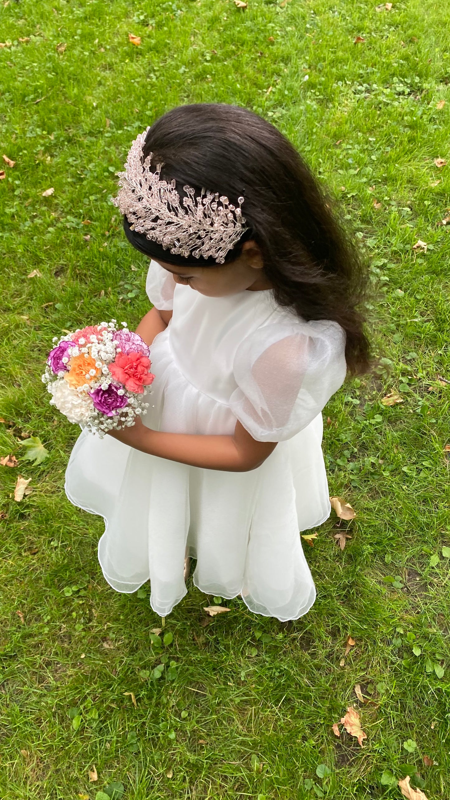 Robe pour petite fille en organza avec demi manches bouffantes
