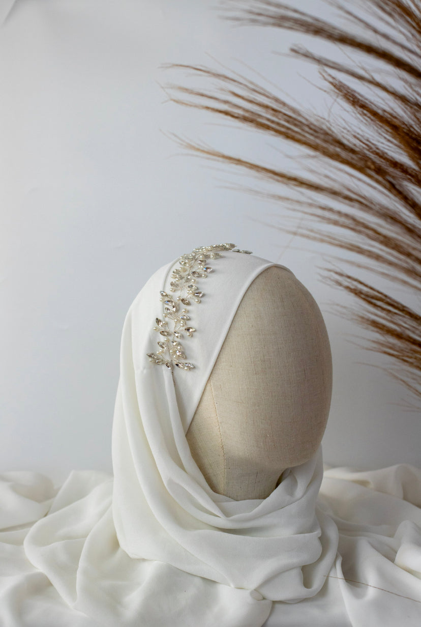 Bijou de tête avec perles et strass