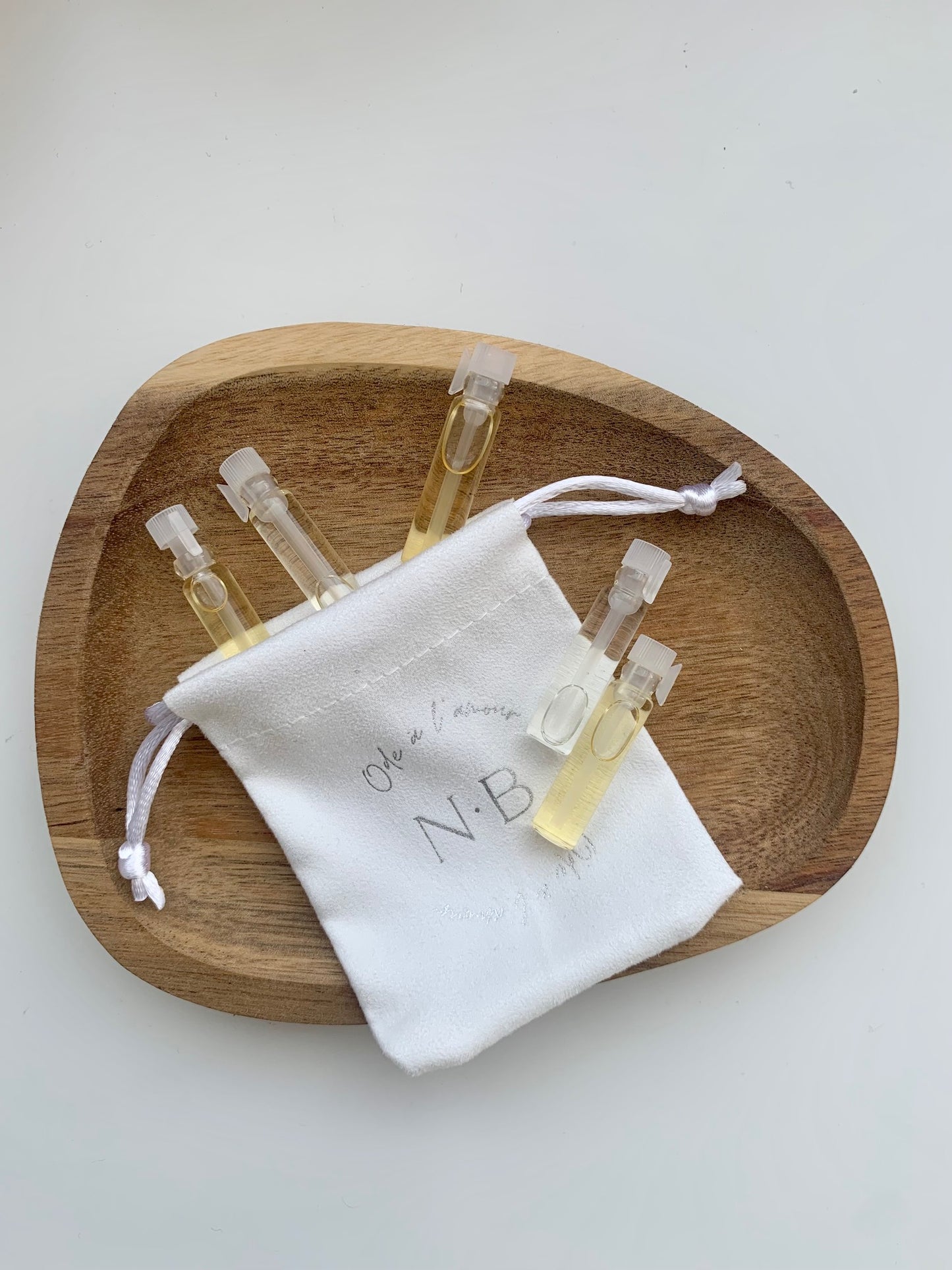 Échantillons: Ghazala, Jasmin Blanc, Neroli, Eden, Ambrine, Rosée
