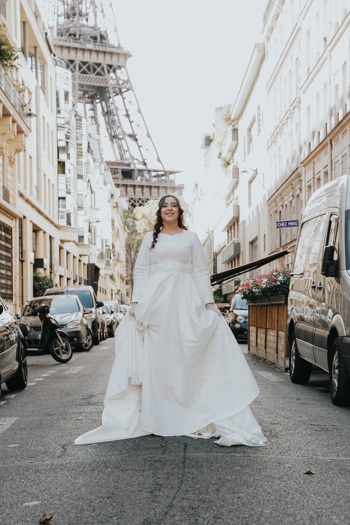 Robe de mariée en satin duchesse coupe trapèze